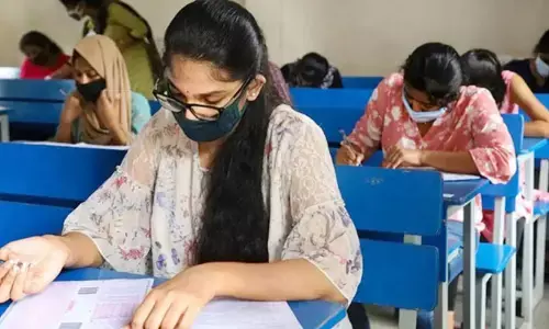 ఆ పరీక్ష వాయిదా వేయాలని విద్యార్థుల డిమాండ్.. ఎందుకంటే?