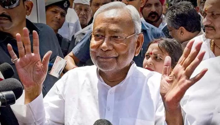 కల్తీ మద్యం మృతుల కుటుంబాలకు పరిహారం ప్రకటించిన సీఎం కల్తీ మద్యం మృతుల కుటుంబాలకు పరిహారం ప్రకటించిన సీఎం