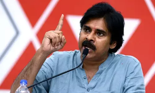 తెలంగాణ ప్రజలపై కామెంట్స్.. వైసీపీ నేతలకు పవన్ కల్యాణ్ వార్నింగ్