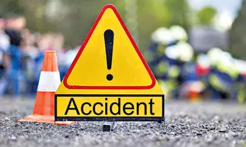 Accident : కొండ మీద నుంచి కారు కిందపడటంతో వ్యక్తి..
