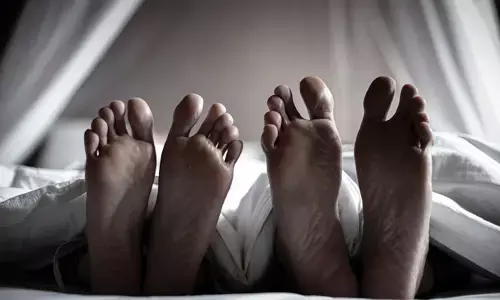 అమానుష ఘటన.. మూఢ నమ్మకంతో తలలు నరుక్కున్న జంట!