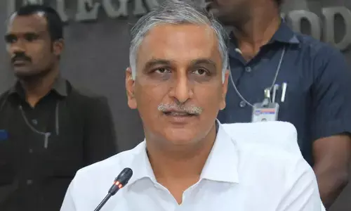 దిగుమతి సమయంలో ఇబ్బంది పెడితే.. మిల్లులకు ధాన్యం ఇవ్వం: మంత్రి హరీష్ రావు