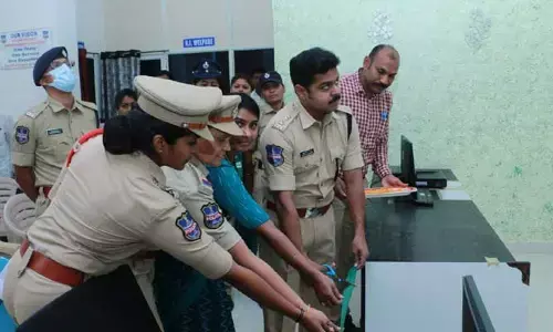 మహిళలకు భరోసా ఉమెన్స్ హెల్ప్ డెస్క్: పోలీస్ కమిషనర్
