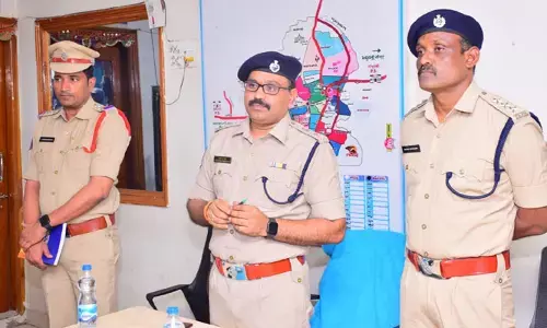 ఠాణాకు వచ్చే బాధితులతో మర్యాదగా ప్రవర్తించాలి: ఎస్పీ భాస్కర్