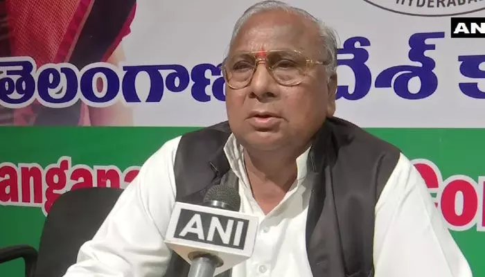 సొంత పార్టీపై వీహెచ్ ఆసక్తికర వ్యాఖ్యలు సొంత పార్టీపై వీహెచ్ ఆసక్తికర వ్యాఖ్యలు