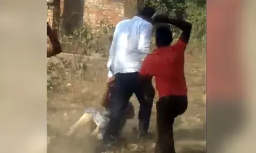 ఇసుక మాఫియా అరాచకం.. మహిళా ఆఫీసర్‌పై విచక్షణారహితంగా దాడి