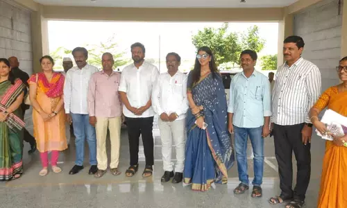 యాదాద్రి: 50 పాఠశాలలను దత్తత తీసుకున్న మంచు లక్ష్మి