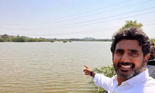 ఇలా సెల్ఫీ దిగే దమ్ము నీకుందా?