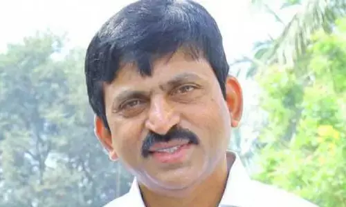 పొంగులేటిపై భారీగా బెట్టింగ్స్.. మాజీ MP ఆ పార్టీలోనే చేరుతారంటూ లక్షల్లో పందేలు!