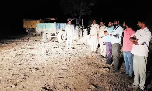 టాస్క్ ఫోర్స్ పోలీసులకు చిక్కిన ఇసుకాసురులు
