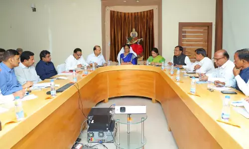 టీఎస్ సెట్ పరీక్షలు సజావుగా నిర్వహించాలి: విద్యాశాఖ మంత్రి ఆదేశాలు