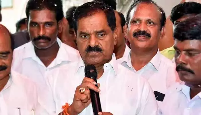 Tirupati: అడుగడుగునా నిరసన.. రెచ్చిపోయి బూతులు తిట్టిన డిప్యూటీ సీఎం Tirupati: అడుగడుగునా నిరసన.. రెచ్చిపోయి బూతులు తిట్టిన డిప్యూటీ సీఎం
