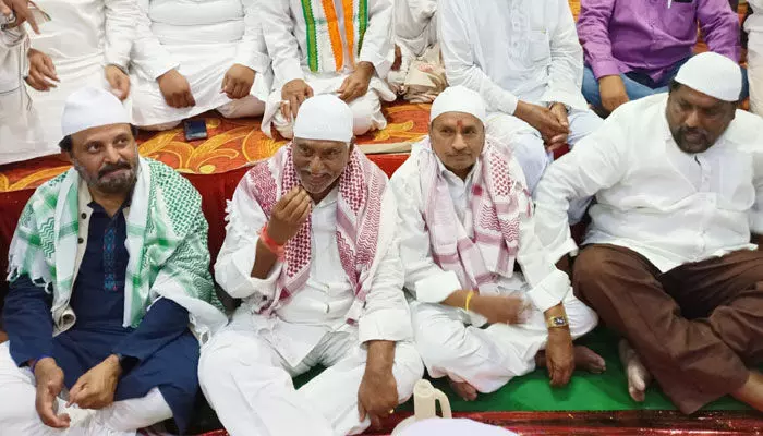 రాజకీయంగా బీఆర్ఎస్ మట్టి కొట్టుకపోవడం ఖాయం: మాజీ ఎంపీ మధుయాష్కీ రాజకీయంగా బీఆర్ఎస్ మట్టి కొట్టుకపోవడం ఖాయం: మాజీ ఎంపీ మధుయాష్కీ