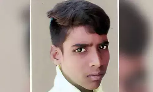 చెల్లెలితో గొడవ.. తల్లిదండ్రులు మందలించారని..