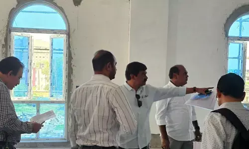 గడువులోగా BRS కేంద్ర కార్యాలయం నిర్మాణం పూర్తి చేయాలి : మంత్రి వేముల