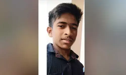 రోడ్డు ప్రమాదంలో ఫార్మసీ విద్యార్థి  మృతి..