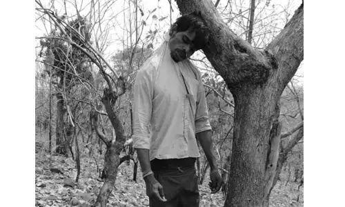 ఉరేసుకుని యువకుడి ఆత్మహత్య