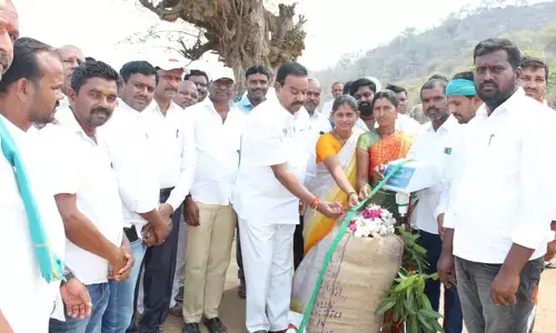 చివరి గింజ వరకు ప్రభుత్వం కొనుగోలు చేస్తుంది: ఎమ్మెల్యే విద్యాసాగర్ రావు
