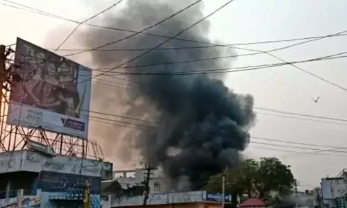 Breaking: టపాసుల్లా పేలుతున్న బైక్‌లు