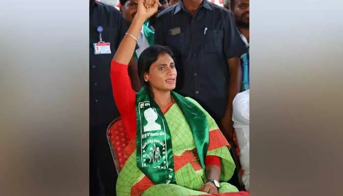 ప్రాణ త్యాగం చేసిన ఇంద్రవెళ్లి అమరులకు సలాం.. వైఎస్ షర్మిల ప్రాణ త్యాగం చేసిన ఇంద్రవెళ్లి అమరులకు సలాం.. వైఎస్ షర్మిల