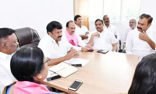 కీలక సమావేశానికి BRS హైదరాబాద్ అధ్యక్షుడు డుమ్మా!