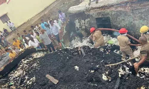 షార్ట్ సర్క్యూట్ తో ఇల్లు దగ్ధం..