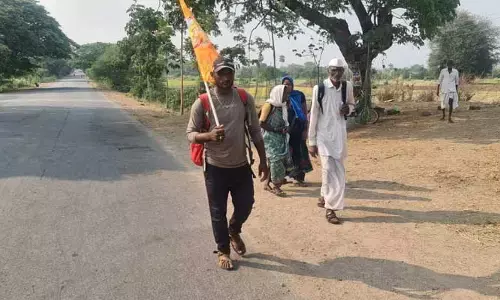 భద్రాద్రి రాముని దర్శనానికి 700 కి.మీ పాదయాత్ర..