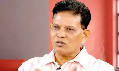 ‘పేదల విద్యను ధ్వంసం చేయడమే KCR టార్గెట్’