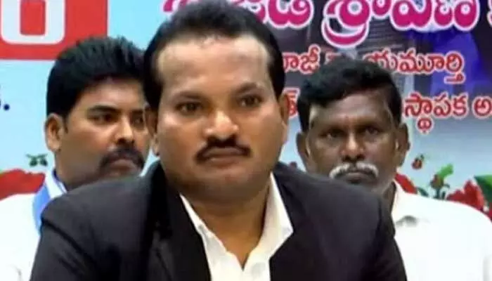 Ap News: లాయర్లకు సీఐడీ నోటీసులు.. జైభీమ్ భారత్ పార్టీ ఆగ్రహం Ap News: లాయర్లకు సీఐడీ నోటీసులు.. జైభీమ్ భారత్ పార్టీ ఆగ్రహం