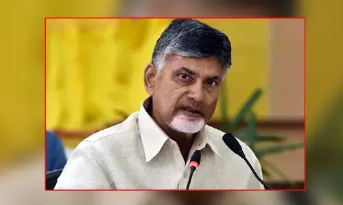 చంద్రబాబుపై రాళ్ల దాడి.. యర్రగొండపాలెంలో హైటెన్షన్
