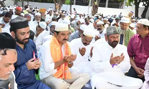 ప్రజల మధ్య ఐక్యతను పెంపొందించేదే రంజాన్: ఎర్రబెల్లి ప్రదీప్ రావు