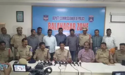 ల్యాప్ ట్యాప్ దొంగల ముఠా అరెస్ట్..