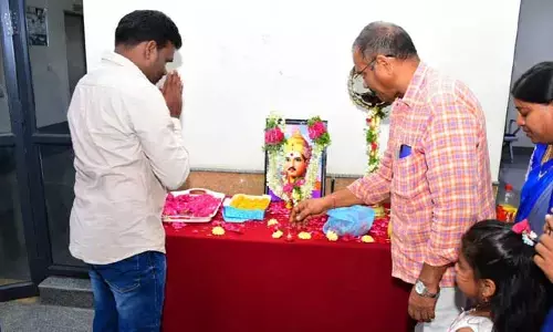 ప్రతిఒక్కరూ బసవేశ్వరుడి అడుగుజాడల్లో నడవాలి.. జిల్లా రెవెన్యూ అధికారి..