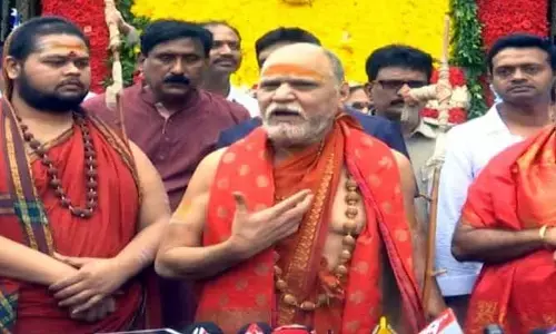ఇదే తొలిసారి.. కన్నీళ్లు వస్తున్నాయి: స్వరూపానందేంద్ర స్వామి