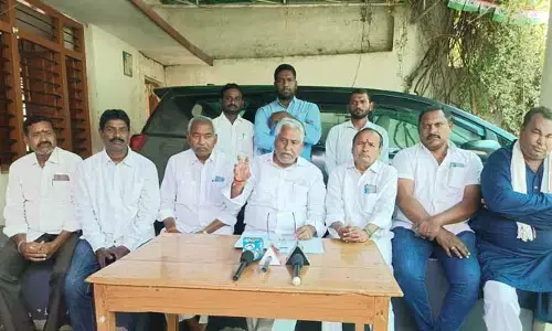 కాంగ్రెస్ ని చీల్చేందుకు బీజేపీ, బీఆర్ఎస్ చీకటి ఒప్పందం : ఎమ్మెల్సీ జీవన్ రెడ్డి