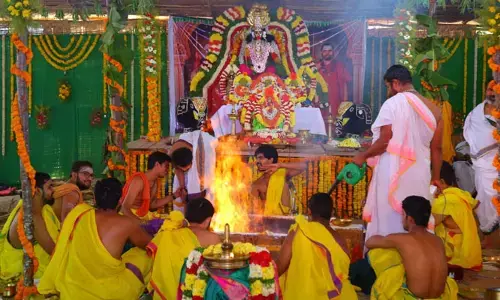 అట్టహాసంగా ముగిసిన శతచండీ మహా యాగం