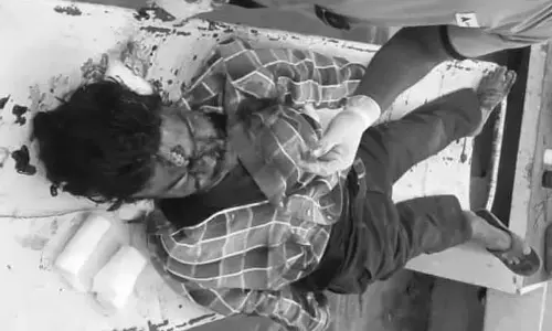 ఆటో, స్కూటీ ఢీ.. వ్యక్తి దుర్మరణం