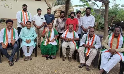 ఈటల రాజేందర్ ది కాంగ్రెస్ పై బురదల్లే ప్రయత్నం: ఎమ్మెల్యే సీతక్క