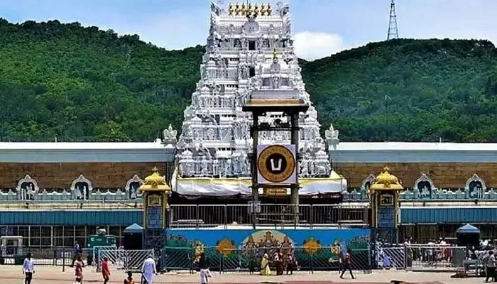 శ్రీవారి భక్తులకు అలర్ట్.. రూ.300 టికెట్లు విడుదల.. ఎప్పుడంటే..? శ్రీవారి భక్తులకు అలర్ట్.. రూ.300 టికెట్లు విడుదల.. ఎప్పుడంటే..?