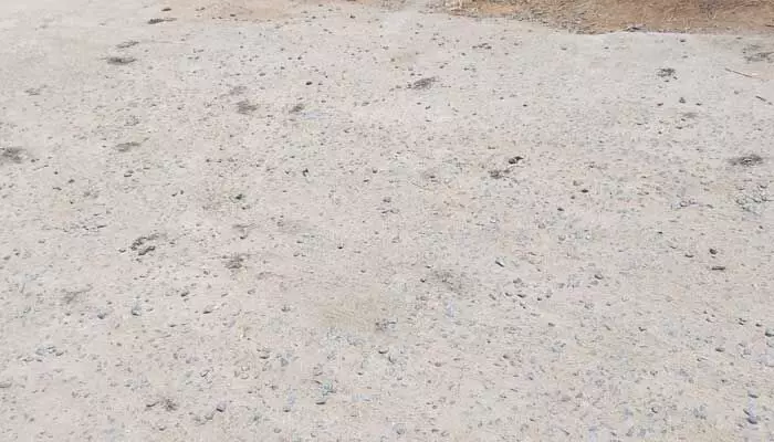 నాణ్యత లోపం - గ్రామస్తులకు శాపం.. నాణ్యత లోపం - గ్రామస్తులకు శాపం..