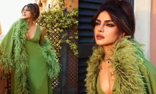 Priyanka Chopra: బాల్కనీలో డీప్ రొమాన్స్.. ప్రియాంక అందానికి నెటిజన్లు ఫిదా!