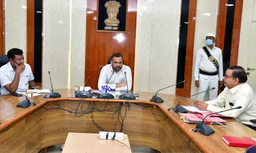 కార్మిక ఆత్మీయ సంబరాలను ఘనంగా నిర్వహించాలి: కలెక్టర్ ఆర్.వి. కర్ణన్