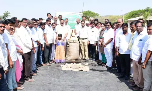 వరి ధాన్యం రవాణాకు ఇబ్బందులు కలిగిస్తే ఉపేక్షించం: మంత్రి నిరంజన్ రెడ్డి