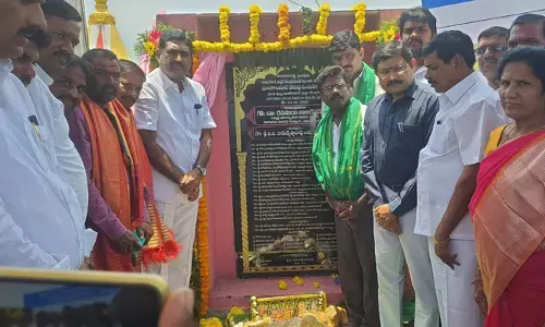 పర్యాటక కేంద్రంగా మానకొండూర్ పెద్ద చెరువు : ఎమ్మెల్యే రసమయి బాలకిషన్
