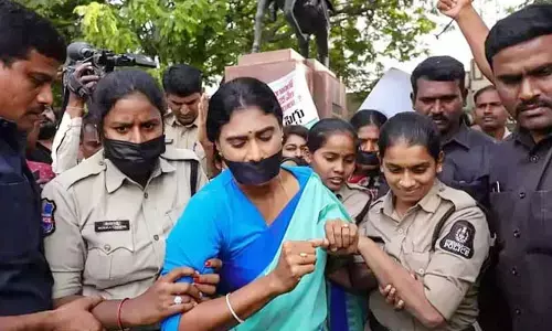 పోలీసులు నా మీద పడితే భరించాలా?