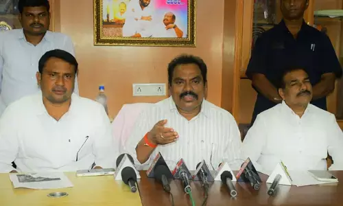 బండి సంజయ్ రైతుల పరామర్శకు వెళ్లావా.. సీఎం కేసీఆర్ ను తిట్టేందుకు వెళ్లావా: ఎమ్మెల్యే సుంకె రవిశంకర్