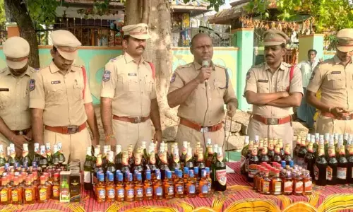 బొడ్లాడా గ్రామంలో పోలీసుల కార్డెన్ సర్చ్..