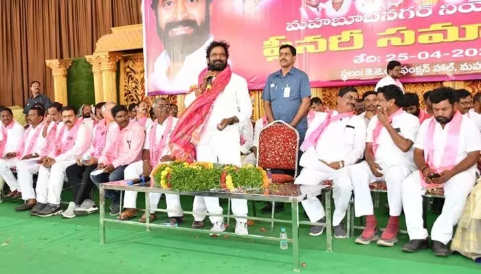 సర్వేలన్నీ బీఆర్ఎస్ కే పట్టం: మంత్రి శ్రీనివాస్ గౌడ్ సర్వేలన్నీ బీఆర్ఎస్ కే పట్టం: మంత్రి శ్రీనివాస్ గౌడ్