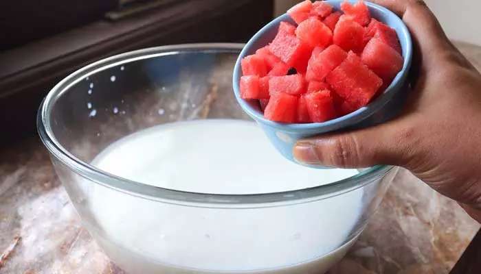 watermelon: పాలు, పుచ్చకాయ కలిపి తాగుతున్నారా?