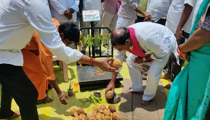 రైతు సంక్షేమమే ప్రభుత్వ లక్ష్యం: మంత్రి అల్లోల ఇంద్రకరణ్ రెడ్డి రైతు సంక్షేమమే ప్రభుత్వ లక్ష్యం: మంత్రి అల్లోల ఇంద్రకరణ్ రెడ్డి